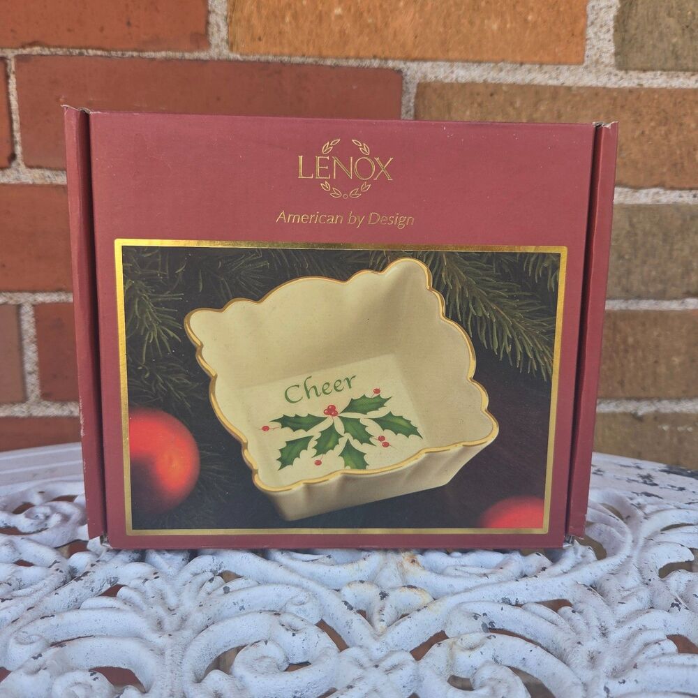 Lenox Holiday Cheer Square Fluted Dish Holly Gold Trim 4.25" NIB Christmas